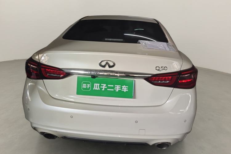 Used Infiniti Q50L 2018 2.0T Enjoyment Version China VI Standard
