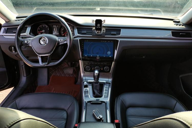 Used Volkswagen Passat 2017 330TSI DSG Luxury Edition
