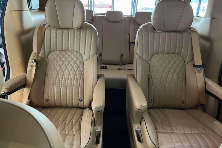 Used VOYAH Dream 2024 EV Long-Range Flagship Edition
