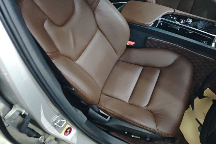 Used Volvo S90 2018 T4 Zhiyuan Edition
