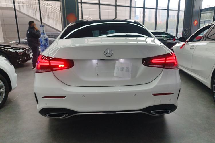 Used Mercedes-Benz A-Class 2022 Revised Version A 200 L Sport Sedan Fashionable Style