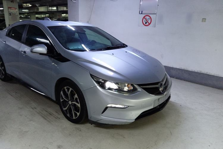 Used Buick VELITE 5 2017 Stylish Extended-Range Model
