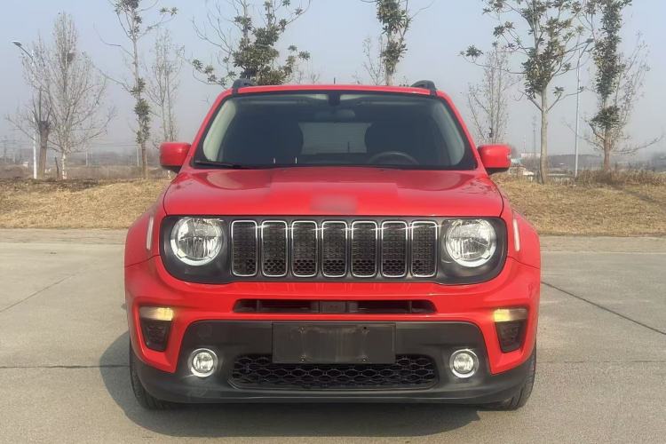 Used  Renegade 2019 220T Automatic Leading Edition
