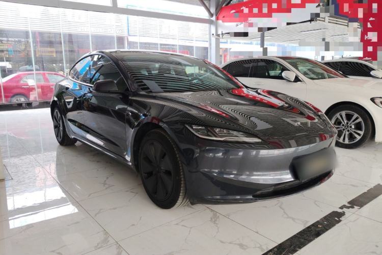 Used Tesla Model 3 2023 Long-Range All-Wheel-Drive Version
