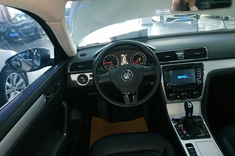 Used Volkswagen Passat 2014 1.8TSI DSG Prestige Edition
