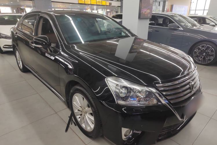 Used Toyota Crown 2012 2.5L Royal Leather Edition
