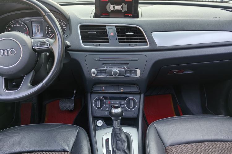 Used Audi Q3 2017 30 TFSI Fashion Model
