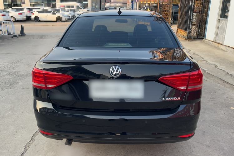 Used Volkswagen Lavida 2015 1.6L Automatic Fashion Edition