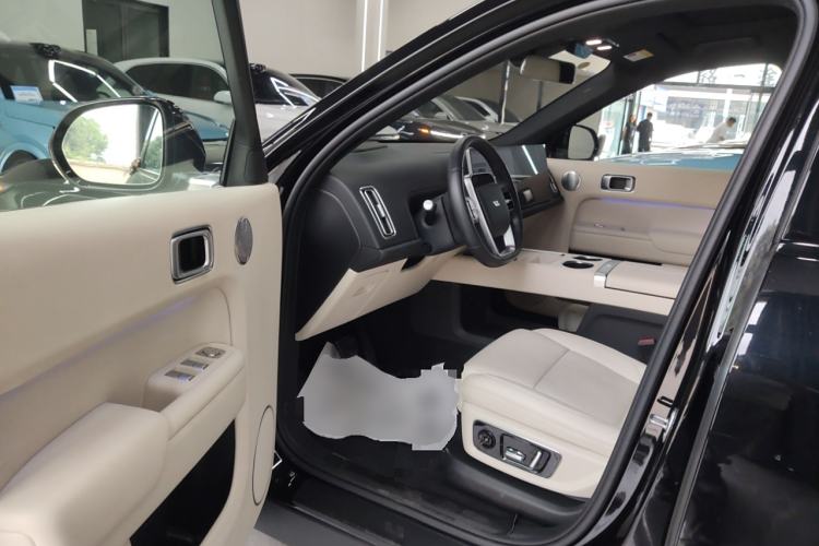 Used Li Auto L8 2023 Max model