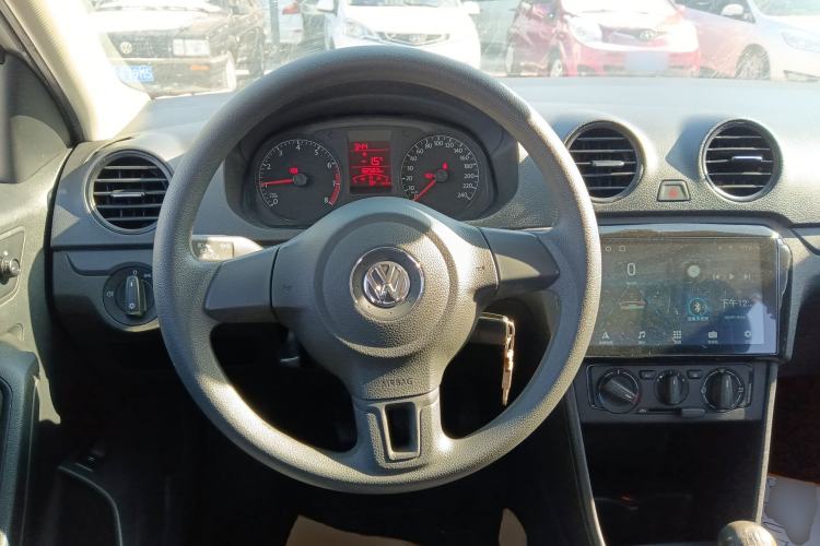 Used Volkswagen Jetta 2015 Value Edition 1.6L Manual Fashionable Style
