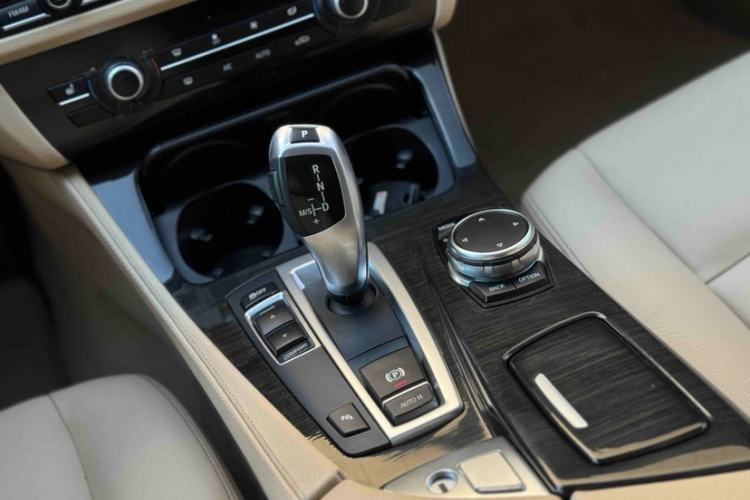 Used BMW 5 Series 2014 525Li Luxury Design Package
