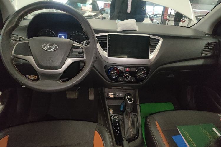 Used Hyundai Verna RV 2017 1.4L Automatic Sport Version National Emission Standard V
