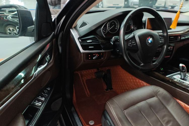 Used BMW X5 2015 xDrive28i
