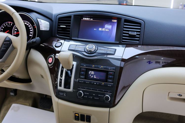 Used Nissan Quest 2015 3.5L SL
