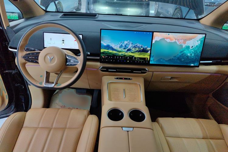 Used VOYAH Dream 2025 PHEV Four-Wheel Drive Prestige Kunpeng Edition