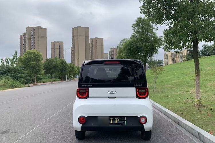 Used Chery QQ Ice Cream 2022 170km Sundae Phosphate Lithium-Ion
