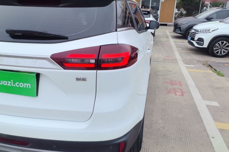 Used Geely Auto Emgrand X7 Sport 2021 Million Edition 1.8TD DCT Two-Wheel Drive Luxury Model
