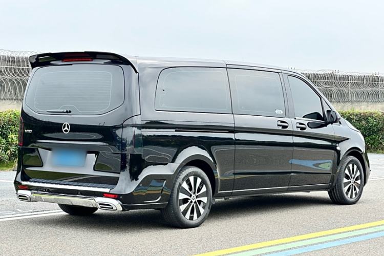 Used Mercedes-Benz Vito 2023 2.0T Elite Version 7 Seats