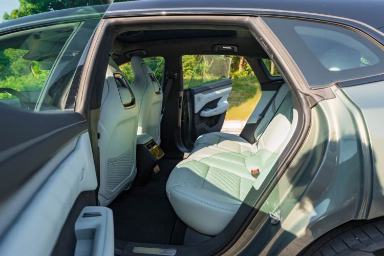 Used Zeekr 001 2025 WE Edition 100 kWh Rear-Wheel Drive
