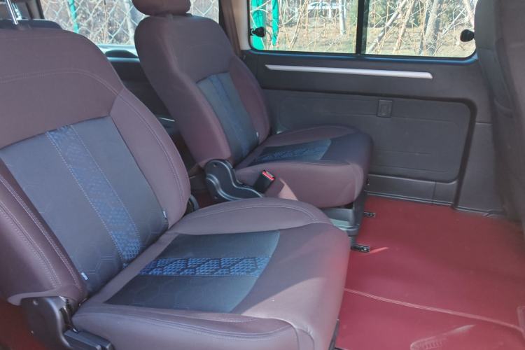 Used FORTHING Lingzhi 2023 M5L 1.6L Comfort Edition 7-Seater
