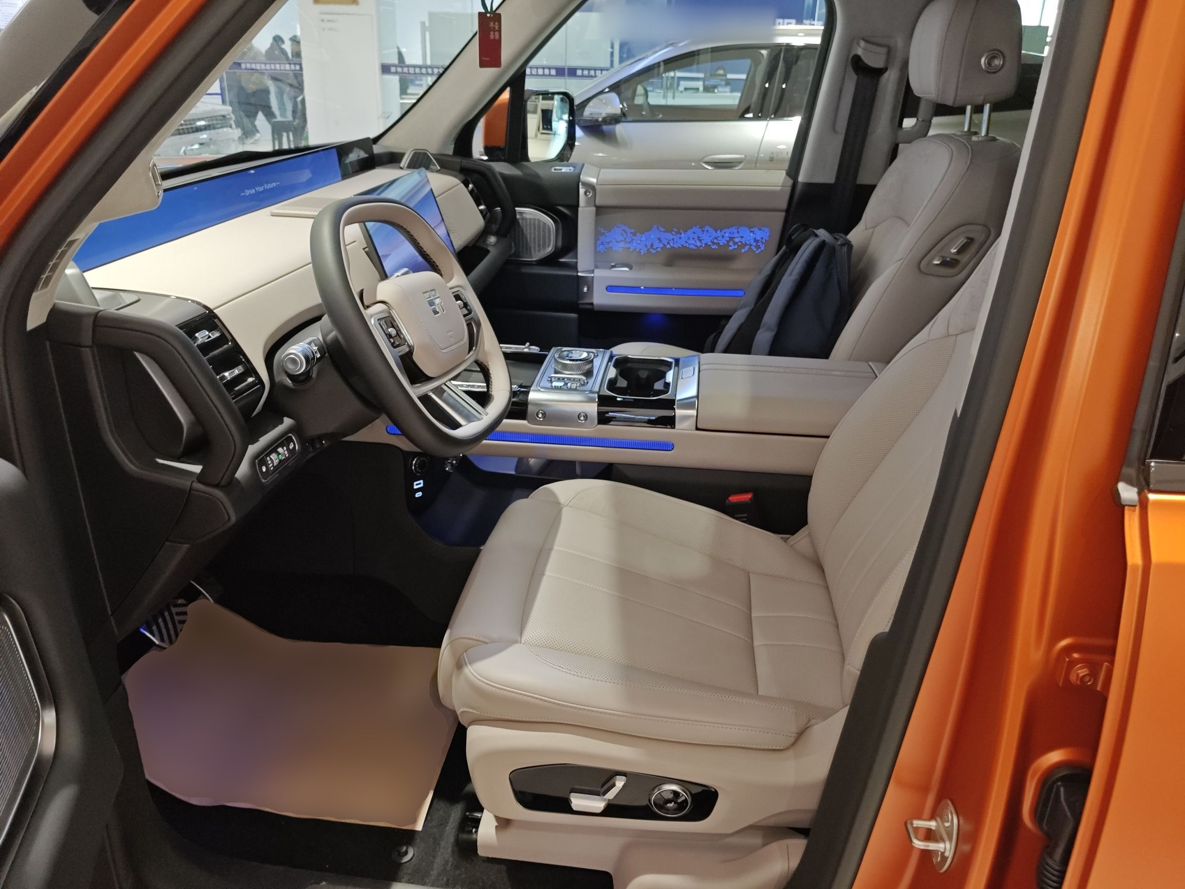 المقاعد الأمامية داخل السيارة