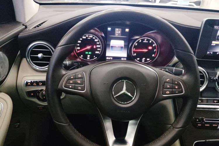 Used Mercedes-Benz GLC 2016 GLC 300 4MATIC Dynamic Model
