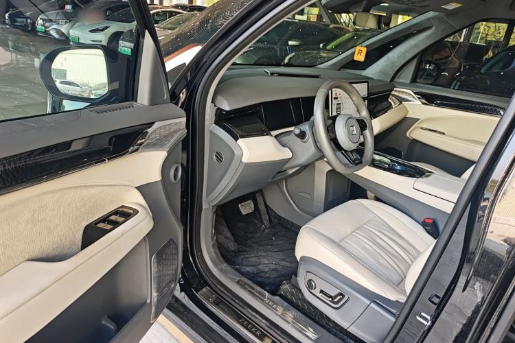 Used Zeekr 009 2022 WE Edition