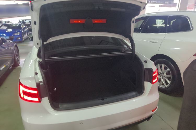 Used Audi A4L 2017 Plus 40 TFSI Fashion Model
