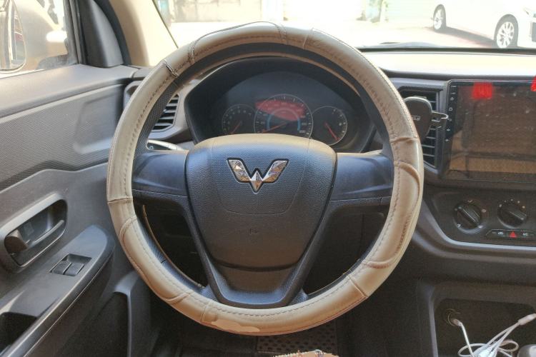 Used Wuling Hongguang V 2019 1.5L Enjoyment Version China VI LAR
