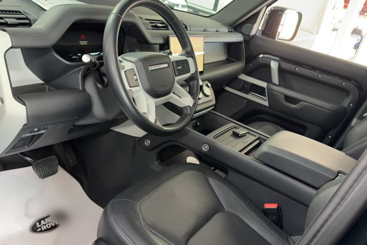Used Land Rover Defender 2021 110 P400 X-DYNAMIC HSE
