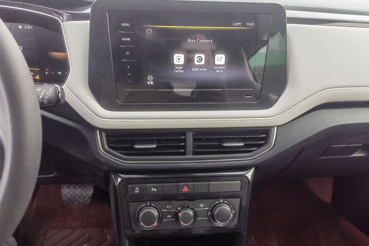 Used Volkswagen Tharu 