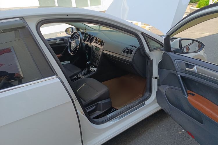 Used Volkswagen Golf 2015 1.4TSI Automatic Comfort Model
