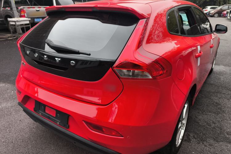 Used Volvo V40 2016 T3 Zhiyi Edition
