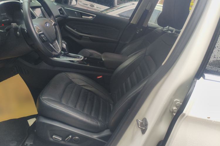 Used Ford Edge 2016 EcoBoost 245 Four-Wheel Drive Titanium Edition 7-Seater
