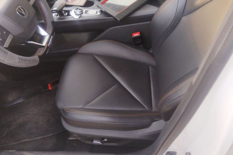 Used Changan UNI-V 2022 1.5T Prestige Version
