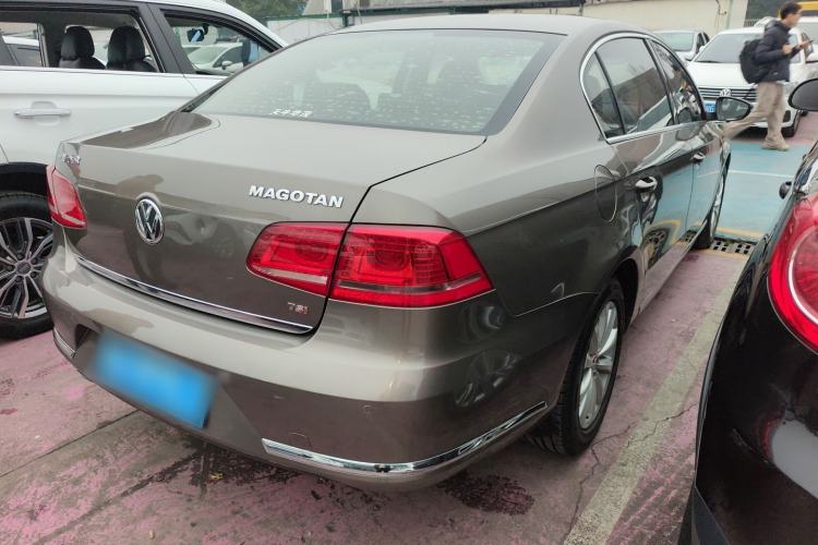 Used Volkswagen Magotan 2015 1.8TSI Advanced Model
