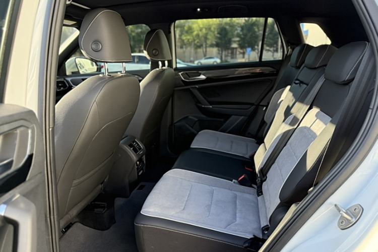 Used Volkswagen Tayron 2020 380TSI All-Wheel Drive R-Line Connected Version
