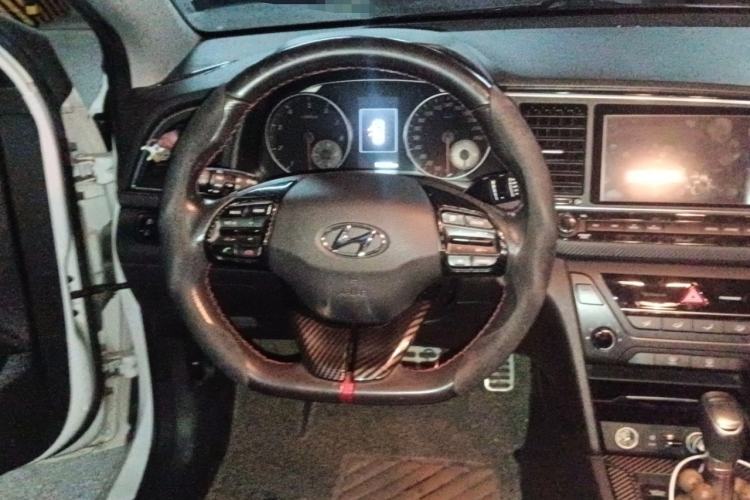 Used Hyundai Elantra 2016 1.4T Dual-Clutch Xuan Dong · Dynamic Version