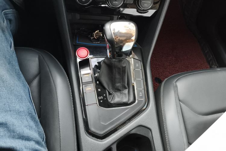 Used Volkswagen Tiguan L 2019 330TSI Automatic Two-Wheel Drive Panoramic Comfort Edition China VI Standard