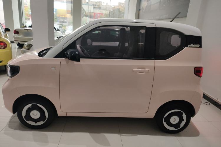 Used Wuling Hongguang MINIEV 2021 Macaron Premium Model – Lithium Iron Phosphate
