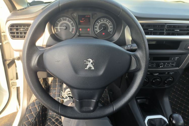 Used Peugeot 301 2014 1.6L Manual Comfort Edition
