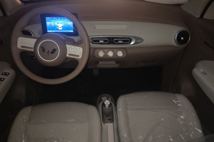 Used Wuling Hongguang MINIEV 2025 Four-Door Version Advanced Edition
