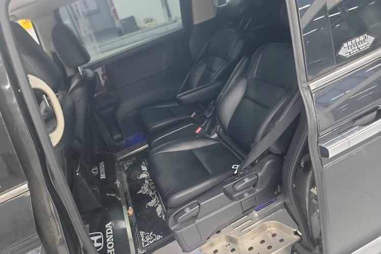 Used Honda Elysion 2016 2.4L Classic Edition
