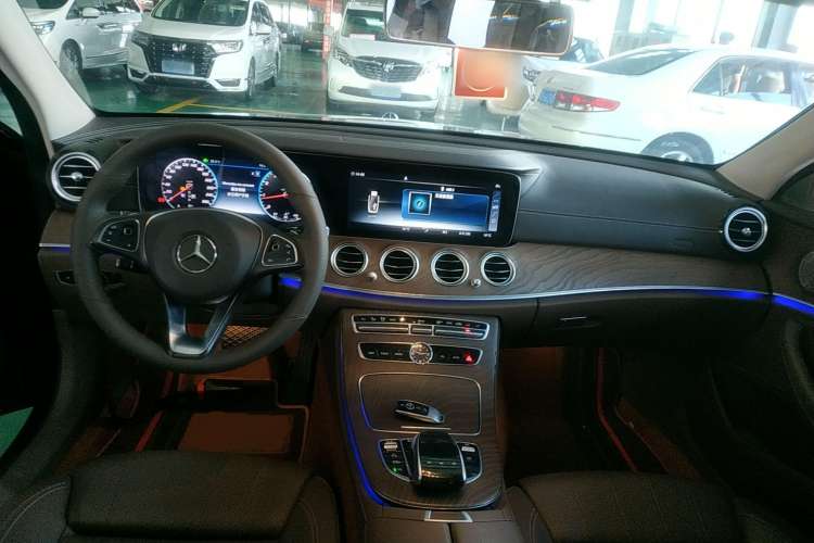 Used Mercedes-Benz E-Class 2018 Facelift E 200 L
