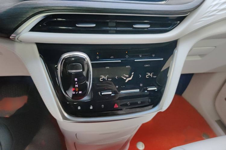 Used Buick GL8 2020 Avenir Avia Four-Seat Luxury Edition
