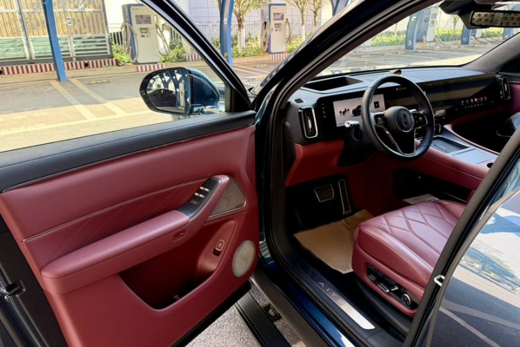 Used Hima AITO M8 2025 Extended-Range Ultra Version 53.4 kWh 5-Seater Edition