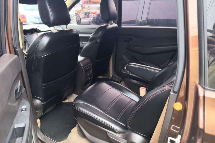 Used Wuling Hongguang 2019 1.5L S Standard Version China VI LAR
