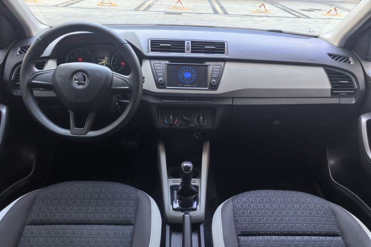 Used Skoda Fabia 2015 1.4L Automatic Chuanxing Edition
