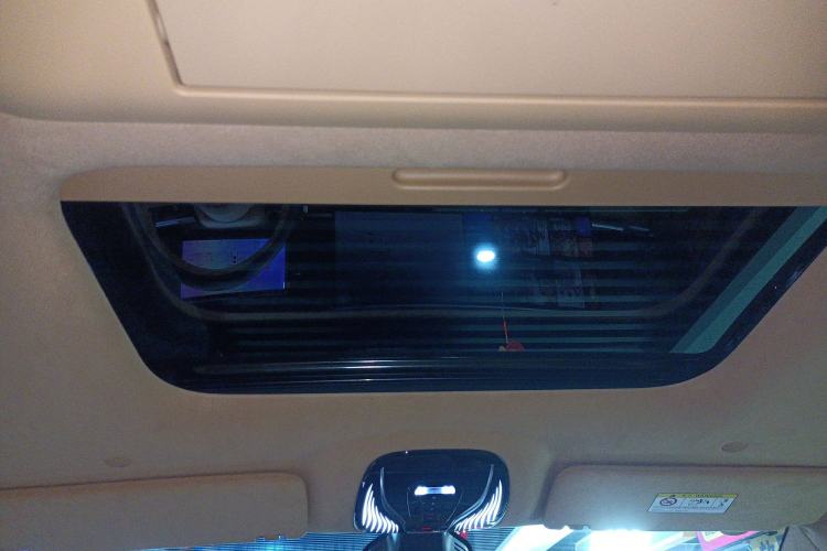 Used VOYAH Dream 2025 PHEV Four-Wheel-Drive Flagship Kunpeng Edition
