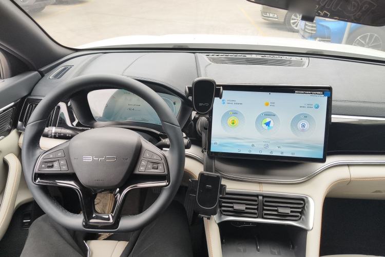 Used BYD Song PLUS New Energy 2024 Honor Edition EV 520km Premium Model
